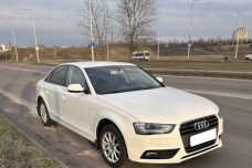 Audi A4 B8  Рестайлинг, 2012, пробег 105000 км