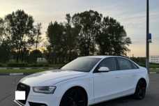 Audi A4 B8  Рестайлинг, 2012, пробег 270000 км