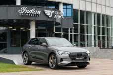 Audi e-tron , 2022, пробег 33500 км
