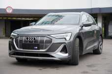 Audi e-tron , 2023, пробег 19000 км