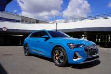 Audi e-tron , 2023, пробег 19700 км