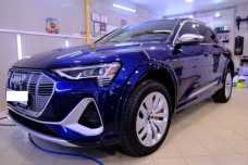 Audi e-tron S , 2022, пробег 17000 км