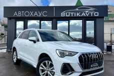Audi Q3 F3