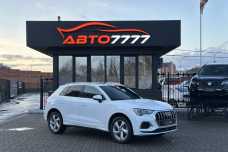Audi Q3 F3
