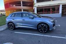 Audi Q4 e-tron , 2023, пробег 10470 км