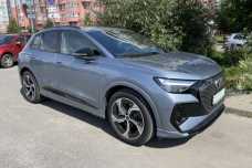 Audi Q4 e-tron , 2023, пробег 22500 км