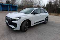 Audi Q4 e-tron , 2024, пробег 10000 км
