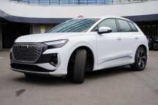 Audi Q4 e-tron , 2024, пробег 19500 км