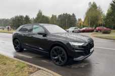 Audi SQ8 , 2021, пробег 198000 км