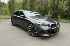 BMW i5 , 2024, пробег 4294 км