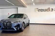 BMW iX I
