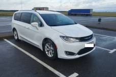 Chrysler Pacifica RU