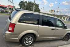 Chrysler Town and Country V