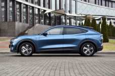 Ford Mustang Mach-E , 2022, пробег 65000 км