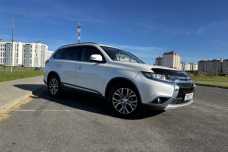 Mitsubishi Outlander III  2-й рестайлинг, 2016, пробег 132712 км
