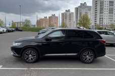 Mitsubishi Outlander III  2-й рестайлинг, 2017, пробег 158200 км