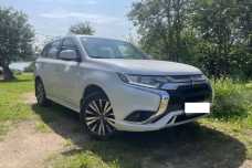 Mitsubishi Outlander III  3-й рестайлинг, 2022, пробег 42000 км