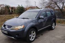 Mitsubishi Outlander XL