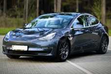 Tesla Model 3 I