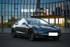 Tesla Model 3 I