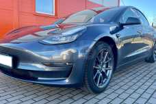 Tesla Model 3 I
