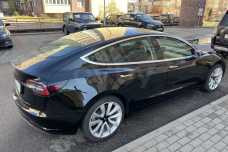 Tesla Model 3 I