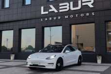 Tesla Model 3 I