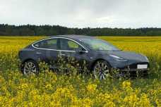 Tesla Model 3 I