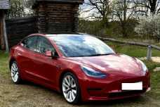 Tesla Model 3 I