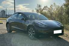Tesla Model 3 I