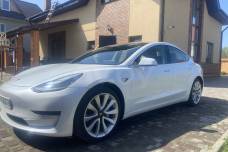 Tesla Model 3 I