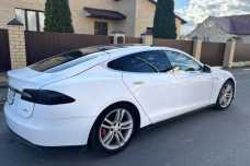 Tesla Model S I, 2014, пробег 275000 км