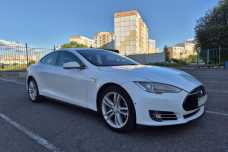 Tesla Model S I, 2015, пробег 295000 км