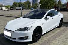 Tesla Model S I Рестайлинг