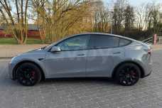 Tesla Model Y I