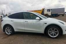 Tesla Model Y I
