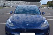 Tesla Model Y I