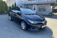 Toyota Auris II (E180)  Рестайлинг, 2018, пробег 225000 км