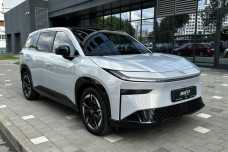 Toyota BZ3X , 2025, пробег 28 км