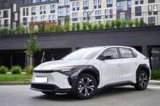 Toyota BZ4X , 2022, пробег 3200 км
