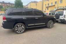 Toyota Land Cruiser J200  2-й рестайлинг, 2015, пробег 140000 км