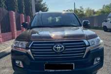 Toyota Land Cruiser J200  2-й рестайлинг, 2015, пробег 300000 км