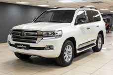 Toyota Land Cruiser J200  2-й рестайлинг, 2016, пробег 180568 км