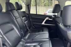 Toyota Land Cruiser J200  2-й рестайлинг, 2016, пробег 200000 км