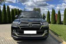 Toyota Land Cruiser J200  2-й рестайлинг, 2018, пробег 100000 км