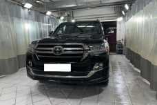 Toyota Land Cruiser J200  2-й рестайлинг, 2019, пробег 64000 км