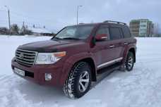 Toyota Land Cruiser J200  Рестайлинг, 2014, пробег 95000 км