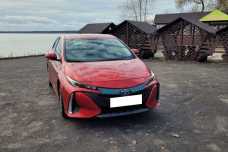 Toyota Prius Prime , 2018, пробег 99800 км