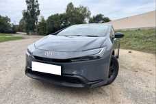 Toyota Prius V (XW60), 2023, пробег 35000 км