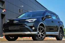 Toyota RAV4 IV (XA40)  Рестайлинг, 2017, пробег 136000 км